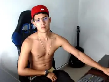 Tatoo_girl – webcam model profile photo Image 2