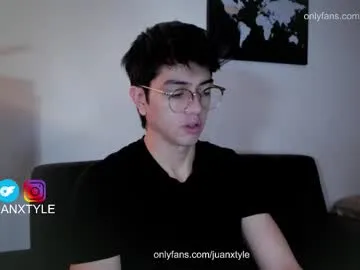 Lena_Blom – webcam model profile photo Image 3