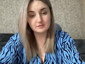 Nova-Lee – webcam model profile photo Image 18