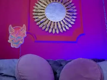 Lusty_Rose01 – webcam model profile photo Image 10