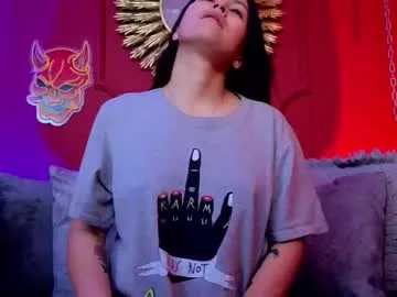 Lusty_Rose01 – webcam model profile photo Image 17