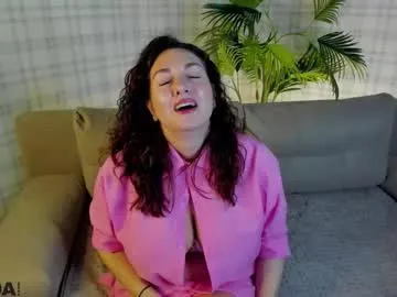 taitehambelton – webcam model profile photo Image 11