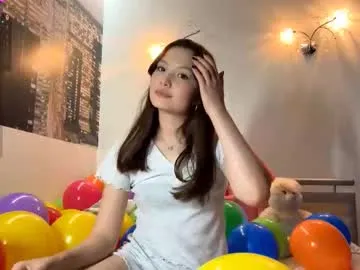 Yui-Ch06 – webcam model profile photo Image 11