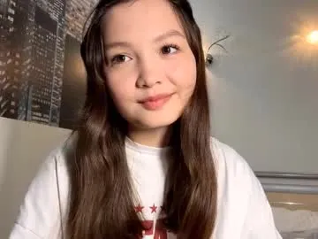 Yui-Ch06 – webcam model profile photo Image 4