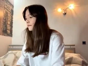 Yui-Ch06 – webcam model profile photo Image 7