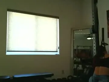 MiaWhitePink_ – webcam model profile photo Image 3