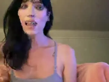 milash_velvet – webcam model profile photo Image 9