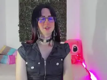 seraphine23 – webcam model profile photo Image 3