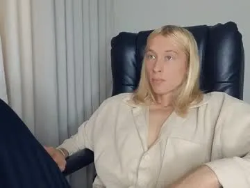 __Miray__ – webcam model profile photo Image 15