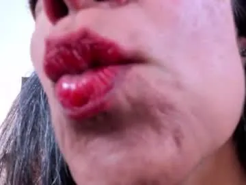 DIANITA_1988 – webcam model profile photo Image 7