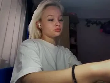 sweetpussy1311 – webcam model profile photo Image 2