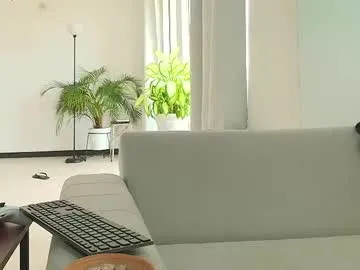 valerie_james3 – webcam model profile photo Image 3