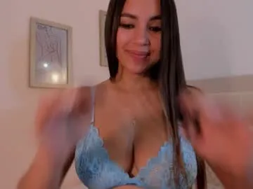 camille-w – webcam model profile photo Image 10