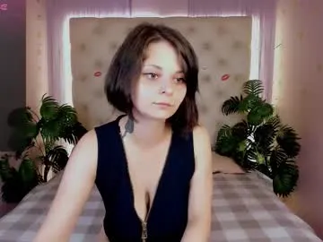 CarmelaAnthony – webcam model profile photo Image 3