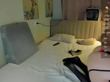 carlosbangsstar – webcam model profile photo Image 15