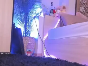 lil_mayaa Image 18