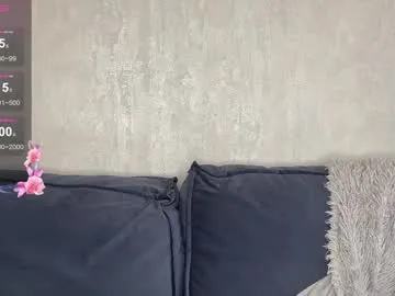 EmiliaCouple – webcam model profile photo Image 16