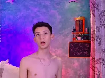 VixenCapri – webcam model profile photo Image 18