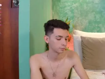 VixenCapri – webcam model profile photo Image 9