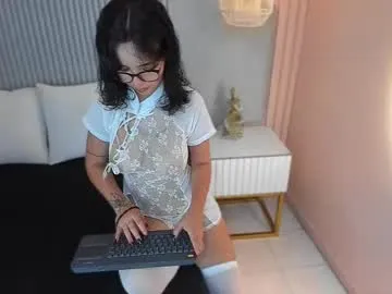 Princess-of-Pleasure – webcam model profile photo Image 11