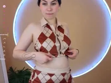 HotBella- – webcam model profile photo Image 2