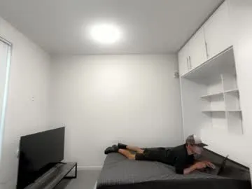 roxy_blue_eyed_ – webcam model profile photo Image 9