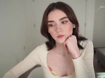 Alexandra_duque – webcam model profile photo Image 2