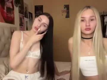 lustytwins Image 14