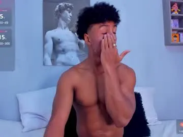 poutyselena – webcam model profile photo Image 4