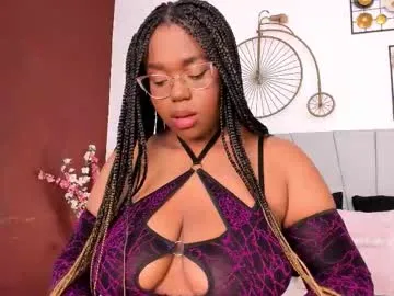Almmaxxxx – webcam model profile photo Image 14