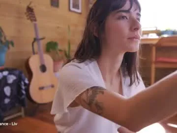 LoveOnStream – webcam model profile photo Image 15