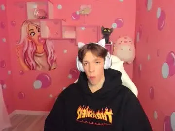 CloudyMist – webcam model profile photo Image 2