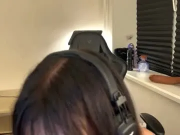 Lusty_Rose01 – webcam model profile photo Image 18