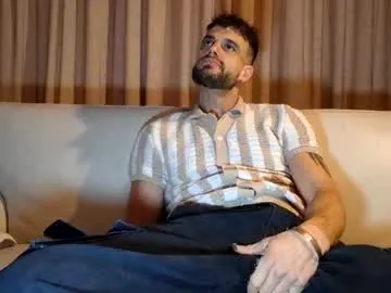 PumaShyXD – webcam model profile photo Image 8