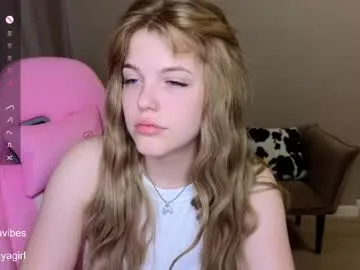 maya_blonde18 Image 14