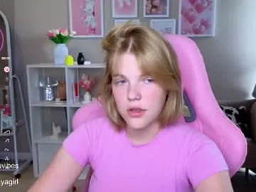 maya_blonde18 Image 19