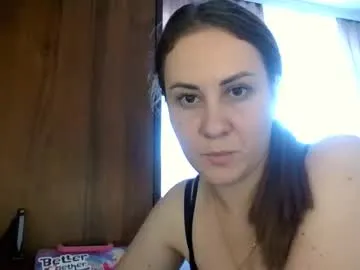 FariBanxOfficial – webcam model profile photo Image 3