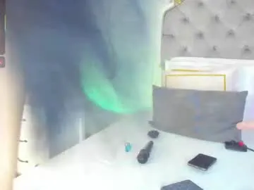 w1xll – webcam model profile photo Image 15