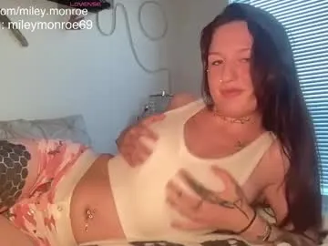 spycyfanny – webcam model profile photo Image 16