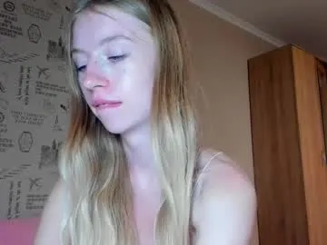 yesonee – webcam model profile photo Image 4