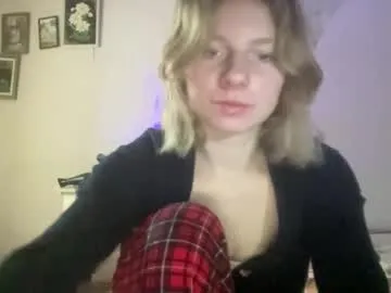 Camwithchlox – webcam model profile photo Image 2