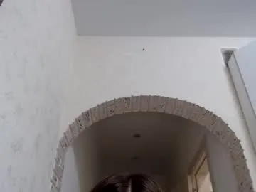 mc-Olivia – webcam model profile photo Image 13