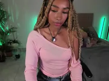 Elenascrib – webcam model profile photo Image 12