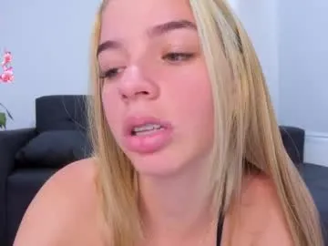 Liana_MilfHot – webcam model profile photo Image 8