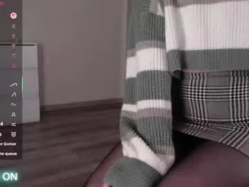 isisxoxx – webcam model profile photo Image 4