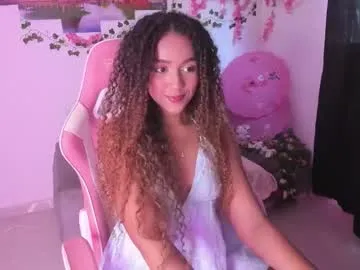 Rose_berry – webcam model profile photo Image 13