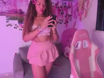 Rose_berry – webcam model profile photo Image 4