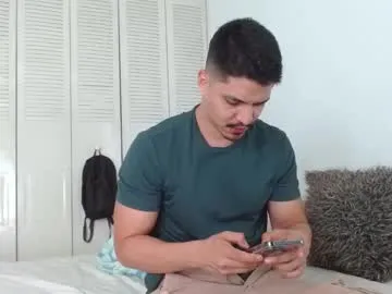 _Alicee_1 – webcam model profile photo Image 8