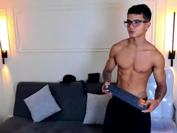 EmiliaCatalina – webcam model profile photo Image 19