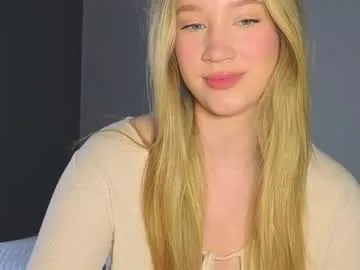 thanusi_2 – webcam model profile photo Image 12